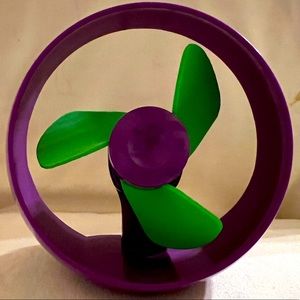 Mini portable fan.4”